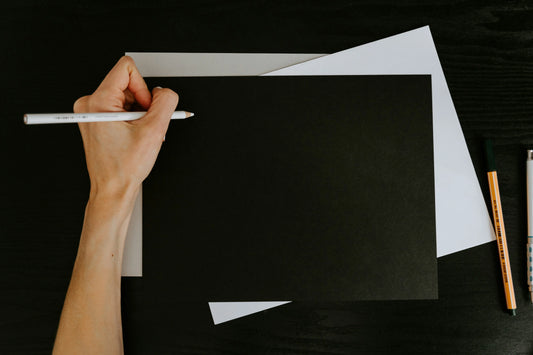 What is GSM paper weight example with black and white sheets